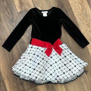 Bonnie Jean Girls Christmas Winter Dress. Size 5 velvet black upper with red bow